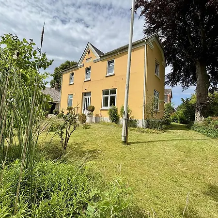 Big House Near & Holiday home *