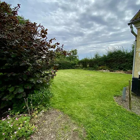 Hébergement de vacances Big House Near & *